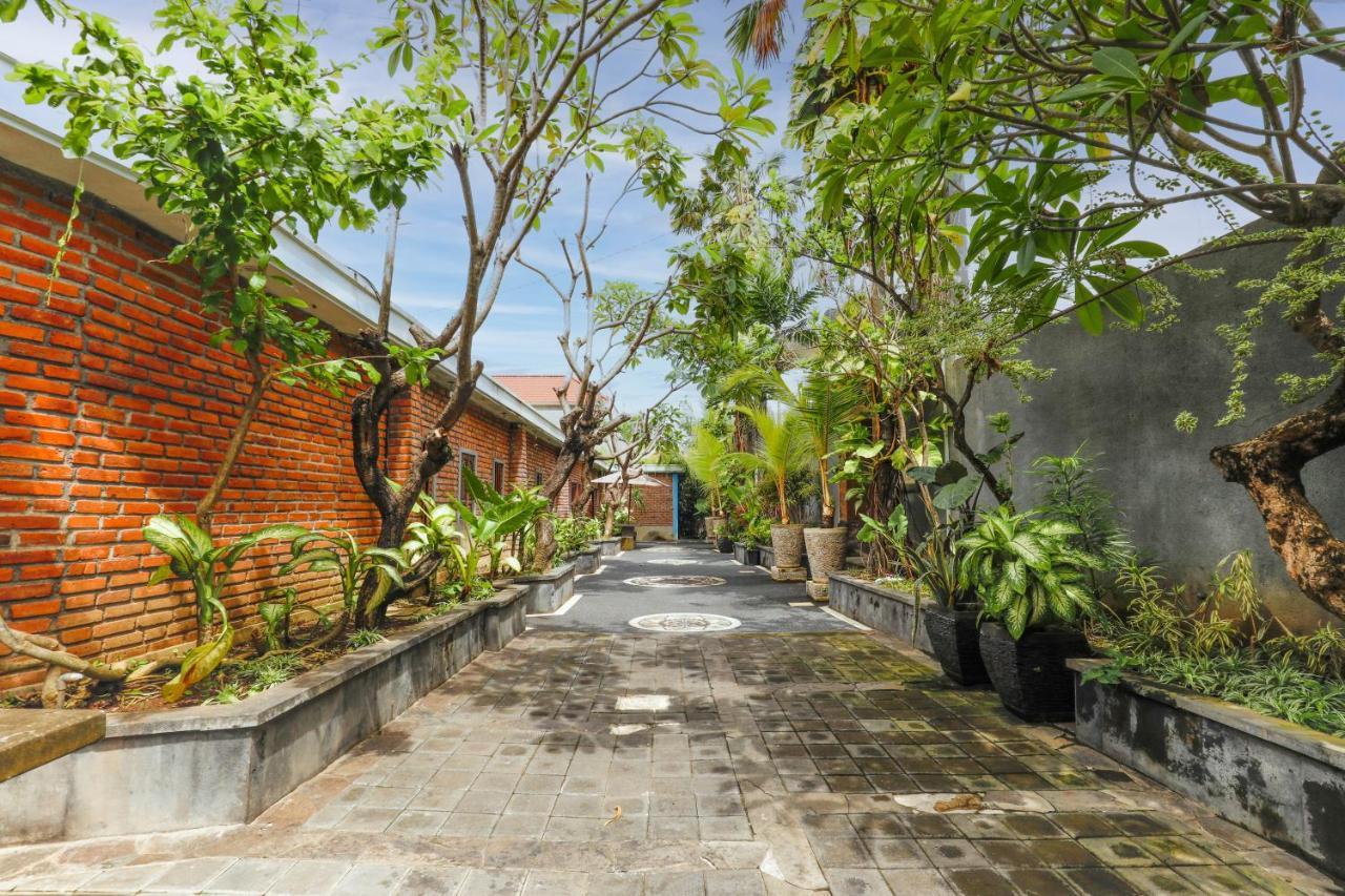 Puri Bagus Villa Legian Kuta Kültér fotó